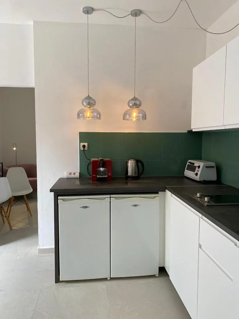 Apartment Olive Green ميدولين